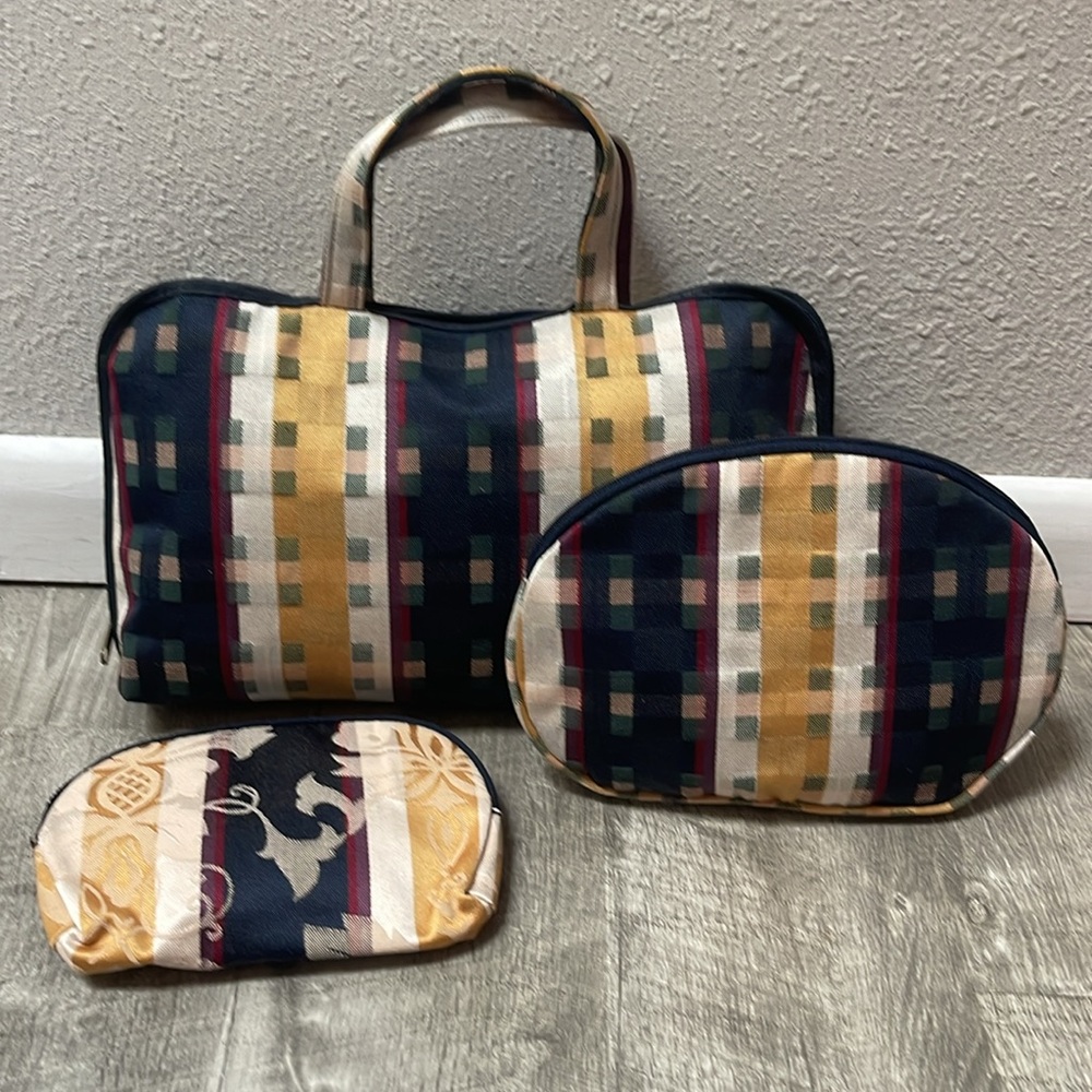 NWOT Three Piece Toiletry Travel Set